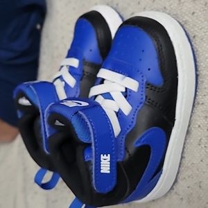 Toddler Nike sneakers